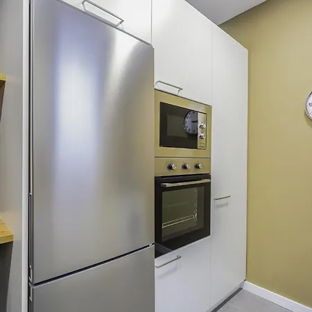 Apartment Ola Living Diagonal Ii