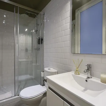 Apartment Ola Living Diagonal Ii