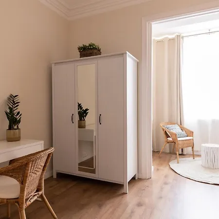 Apartment Ola Living Diagonal Ii